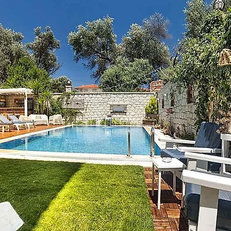 מלון Derin - Adults Only 3*